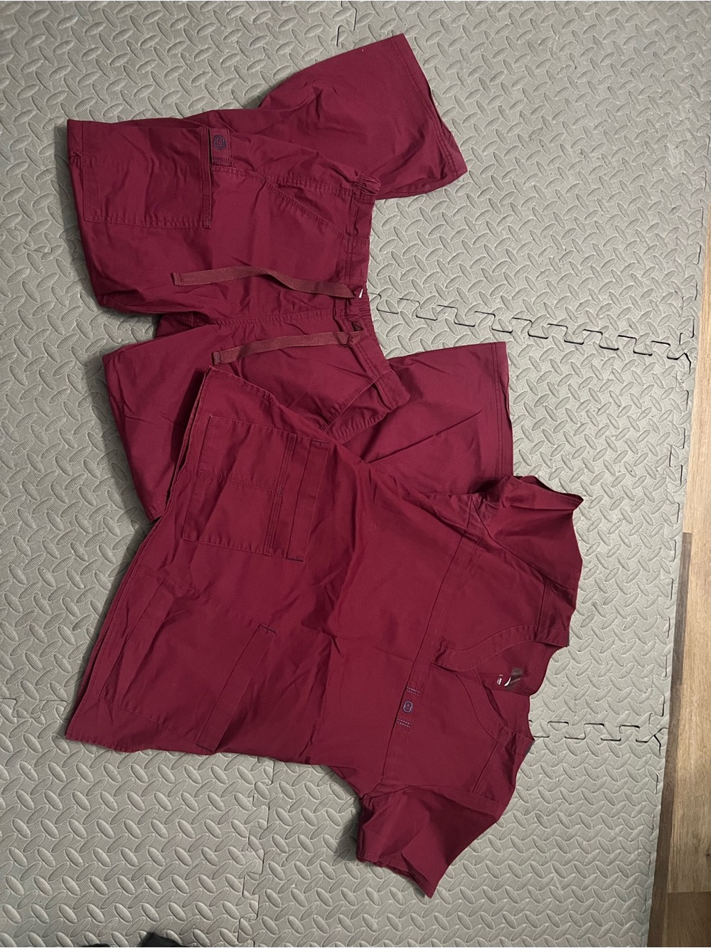 Wonder wink women’s scrub set wine burgundy small